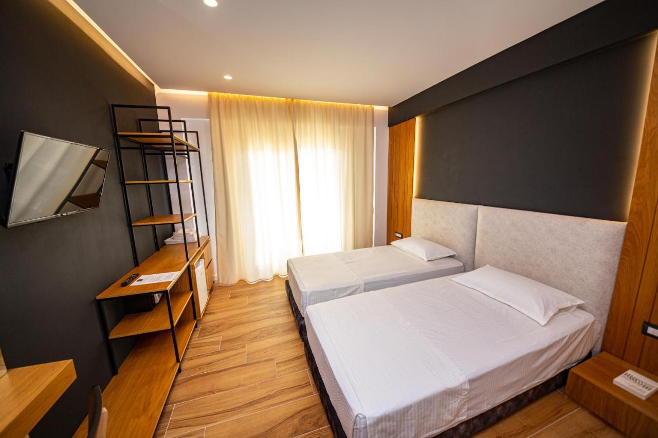 Inada Hotel Ksamil 3*