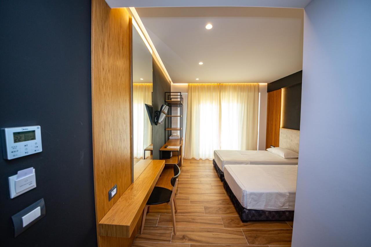 Inada Hotel Ksamil 3*