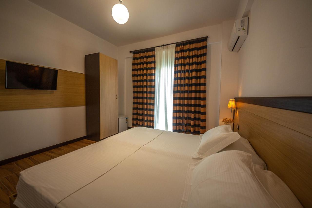 Inada Hotel Ksamil 3*