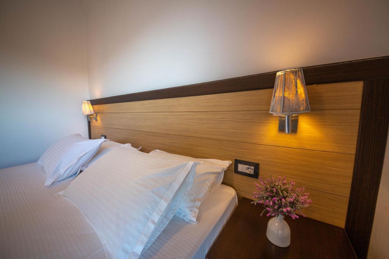 Inada Hotel Ksamil 3*
