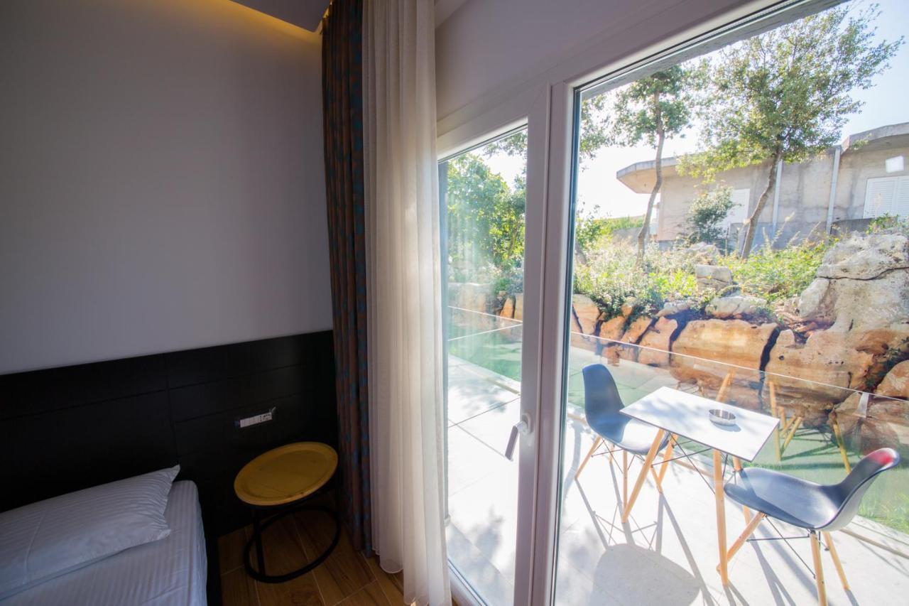 Inada Hotel Ksamil 3*